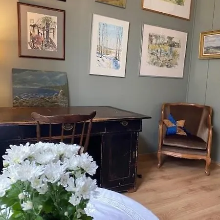 Yoevesi Atelier Home, Yoeveden Ateljeekoti *
