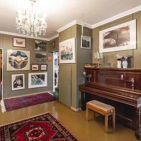 Yoevesi Atelier Home, Yoeveden Ateljeekoti