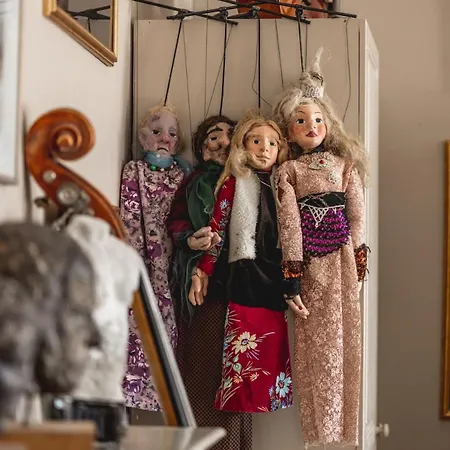 Yoevesi Atelier Home, Yoeveden Ateljeekoti Huvilat *