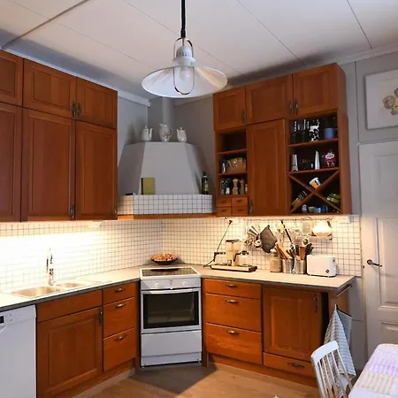 빌라 Yoevesi Atelier Home, Yoeveden Ateljeekoti *