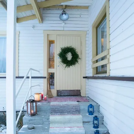 Yoevesi Atelier Home, Yoeveden Ateljeekoti