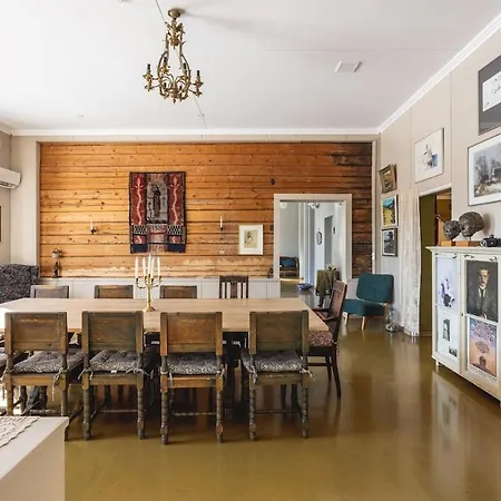 Huvilat Yoevesi Atelier Home, Yoeveden Ateljeekoti *