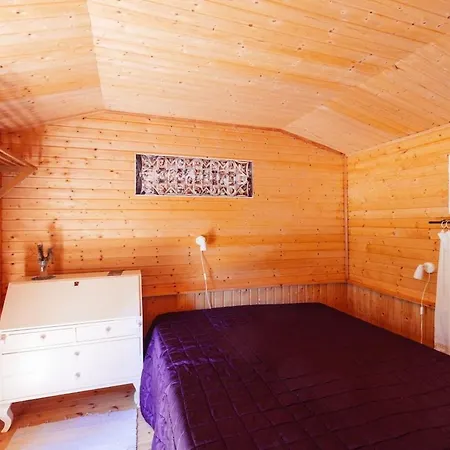 Yoevesi Atelier Home, Yoeveden Ateljeekoti *