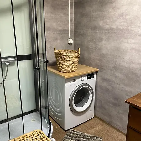 Yoevesi Atelier Home, Yoeveden Ateljeekoti 빌라 *