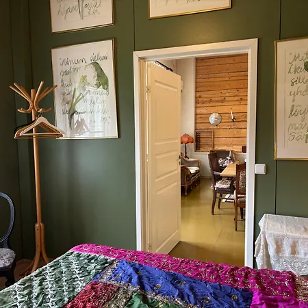 Yoevesi Atelier Home, Yoeveden Ateljeekoti * 미켈리